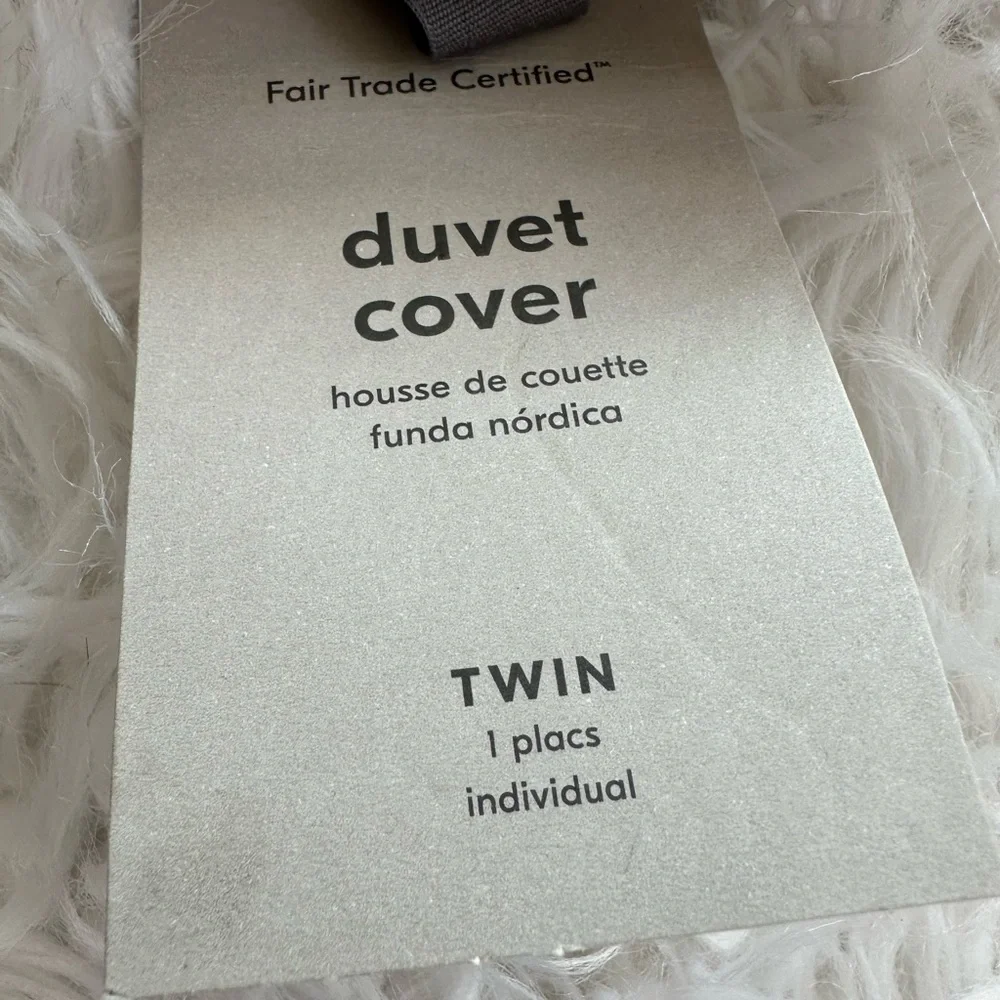 West Elm Silky TENCEL & Cotton Matelasse Duvet Cover NWT White
